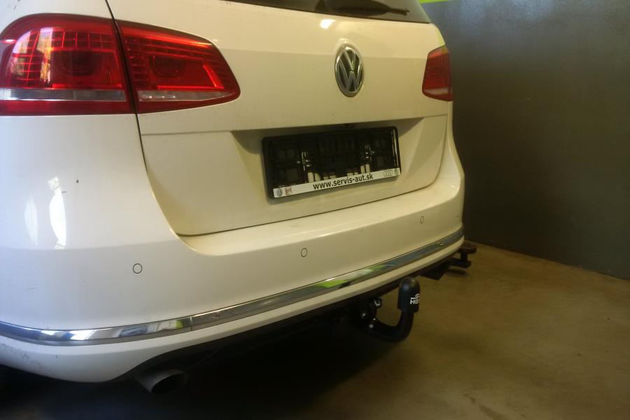 Montáž ťažného zariadenia HOOK CZ vertikálny bajonet VW Passat combi